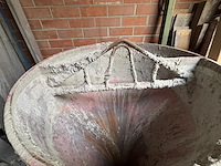 Betonkubel/silo - afbeelding 3 van  3