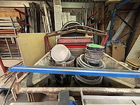 Betonkuipen+kipbak - afbeelding 1 van  6