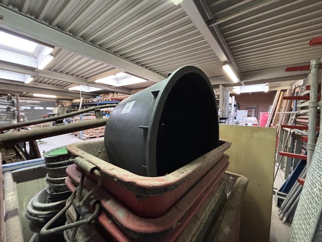 Betonkuipen+kipbak - afbeelding 6 van  6