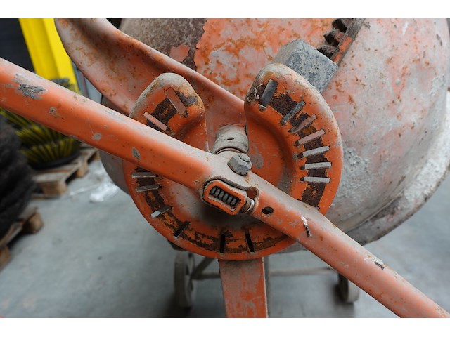Betonmixer lesaha - afbeelding 6 van  7
