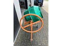 Betonmolen - concrete mixer - afbeelding 1 van  2