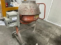 Betonmolen, 230 v, 0,5 kw, l'estra sm 145 s. werking niet gekend.