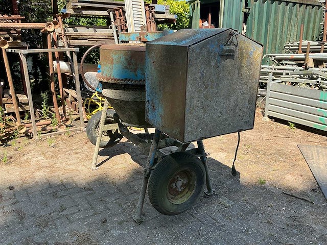 Betonmolen 230v betonmixer - afbeelding 2 van  5
