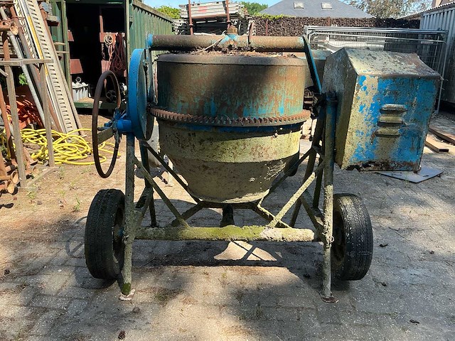 Betonmolen 380v betonmixer - afbeelding 1 van  3