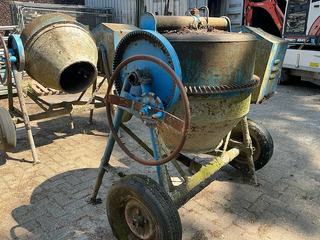 Betonmolen 380v betonmixer - afbeelding 2 van  3