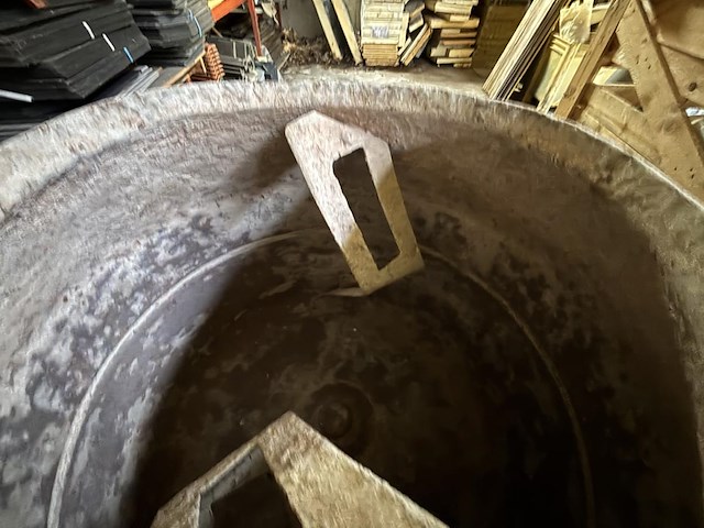 Betonmolen atika - afbeelding 3 van  3