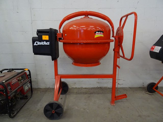 Betonmolen lescha - afbeelding 1 van  4