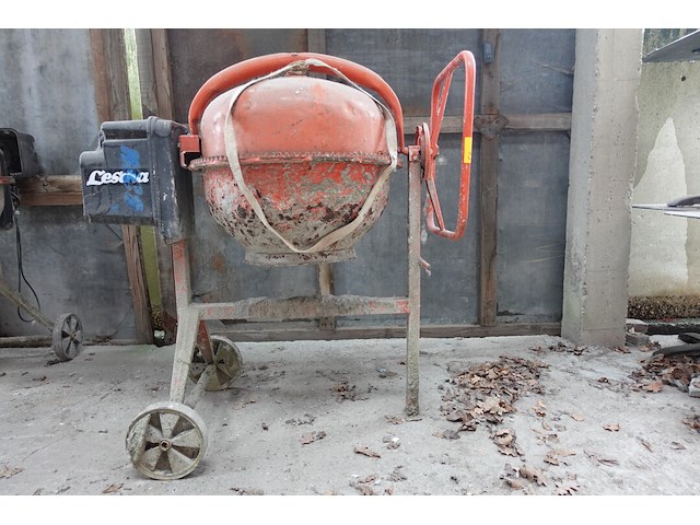 Betonmolen lescha - afbeelding 1 van  6