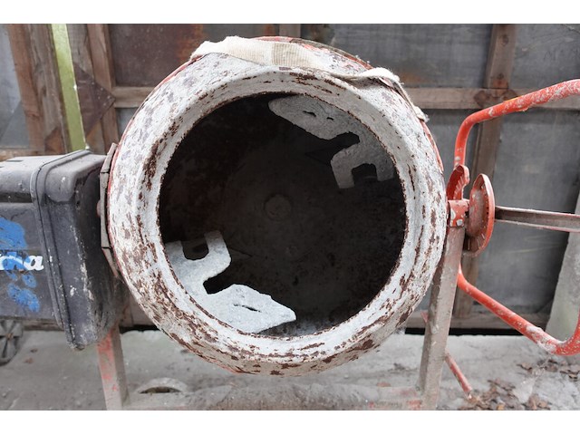 Betonmolen lescha - afbeelding 6 van  6