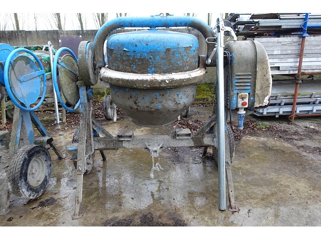 Betonmolen omaer - afbeelding 1 van  6