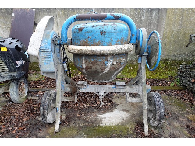 Betonmolen omaer - afbeelding 1 van  6