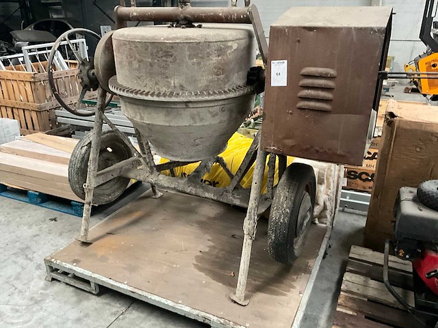 Betonmolen - afbeelding 1 van  4