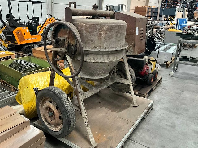 Betonmolen - afbeelding 2 van  4