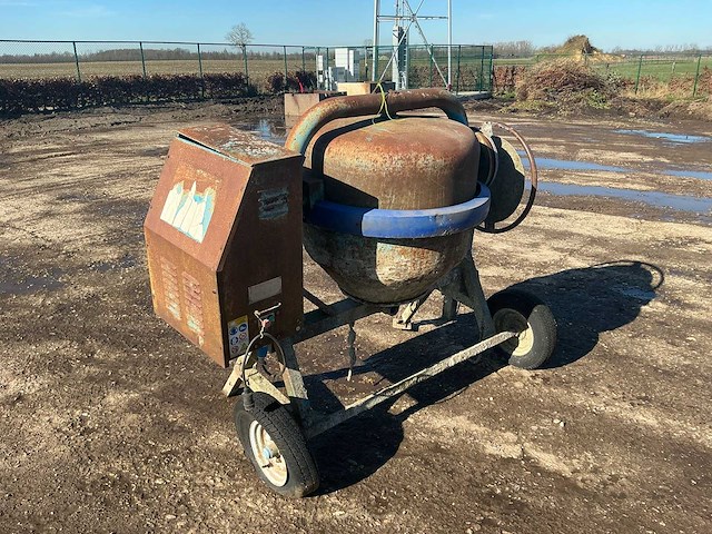 Betonmolen - afbeelding 1 van  2