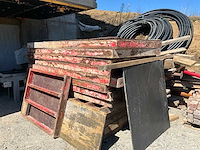 Betonnen bekisting (12x) - afbeelding 1 van  4