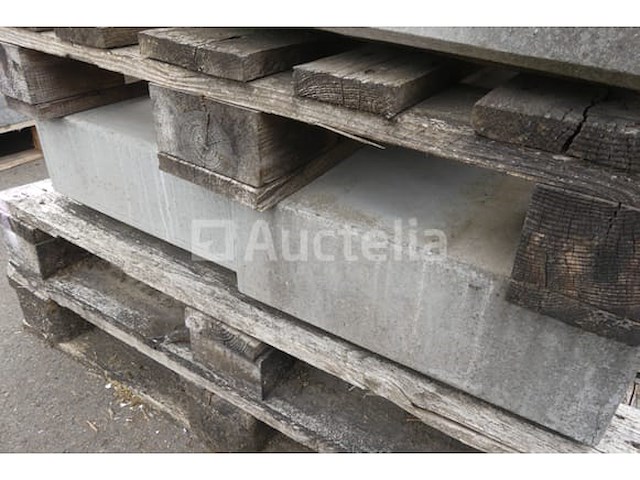 Betonnen blokken treden - afbeelding 2 van  6