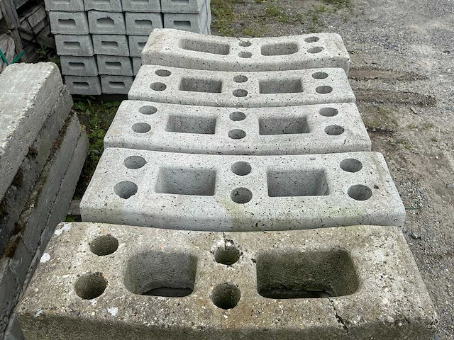 Betonnen bouwhekblok (25x) - afbeelding 4 van  6