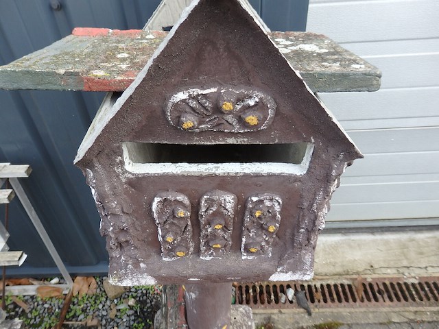 Betonnen brievenbus - afbeelding 2 van  3