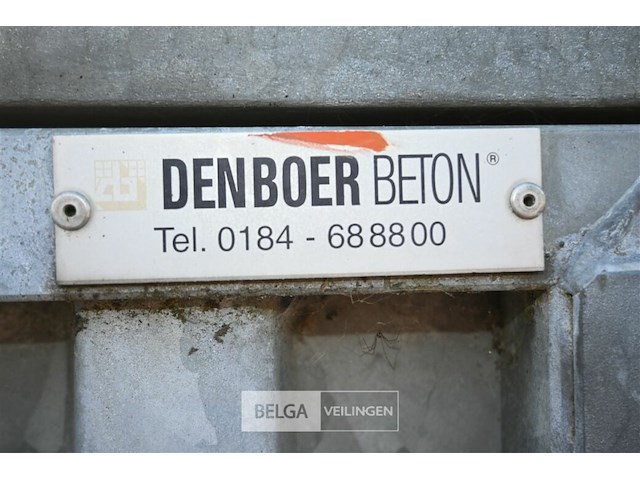 Betonnen container met installatie - afbeelding 7 van  12