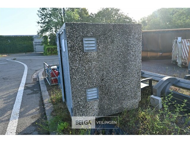 Betonnen container met installatie - afbeelding 8 van  12