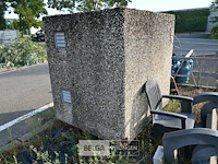 Betonnen container met installatie - afbeelding 9 van  12