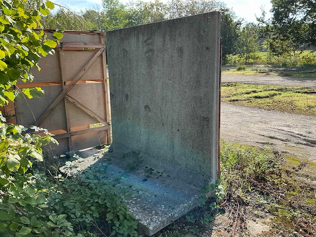 Betonnen keerwand - afbeelding 1 van  3
