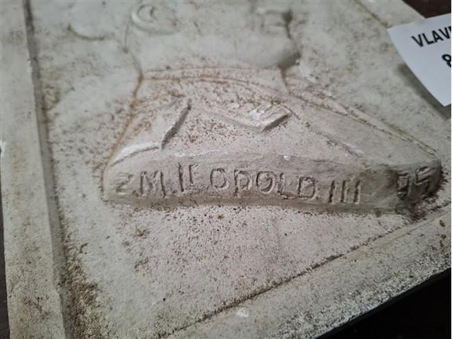 Betonnen ornament - afbeelding 2 van  2