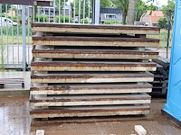 Betonnen plaat 8 stuks - afbeelding 1 van  1