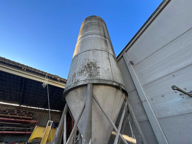 Betonnen silo - afbeelding 9 van  18