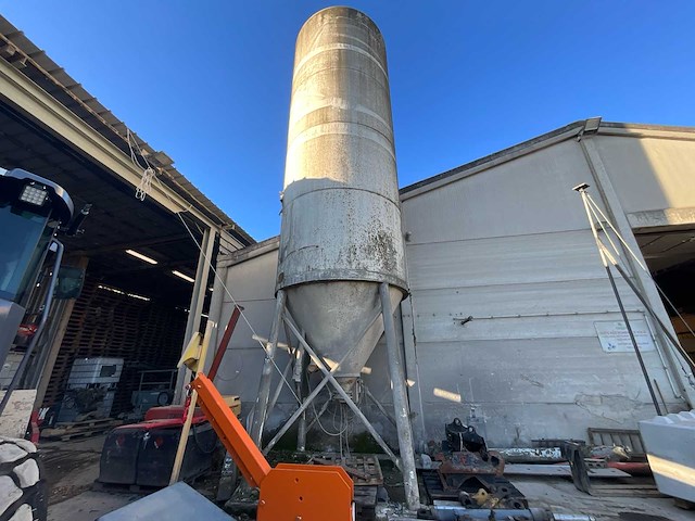 Betonnen silo - afbeelding 11 van  18