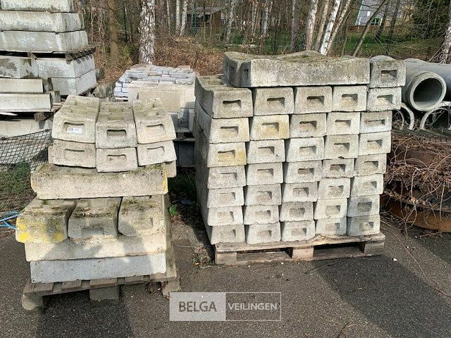 Betonnen voeten voor werfhekken, 50 stuks - afbeelding 1 van  2