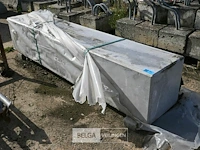 Betonnen zitbank