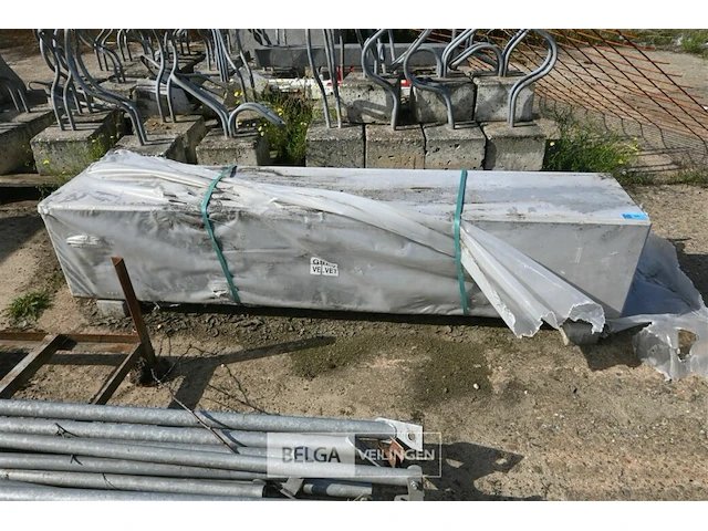 Betonnen zitbank - afbeelding 2 van  3