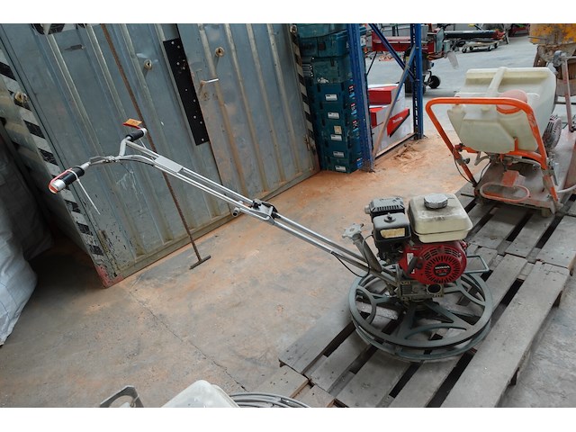 Betonpoliermachine - afbeelding 1 van  3