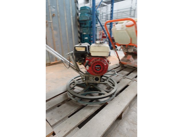 Betonpoliermachine - afbeelding 2 van  3