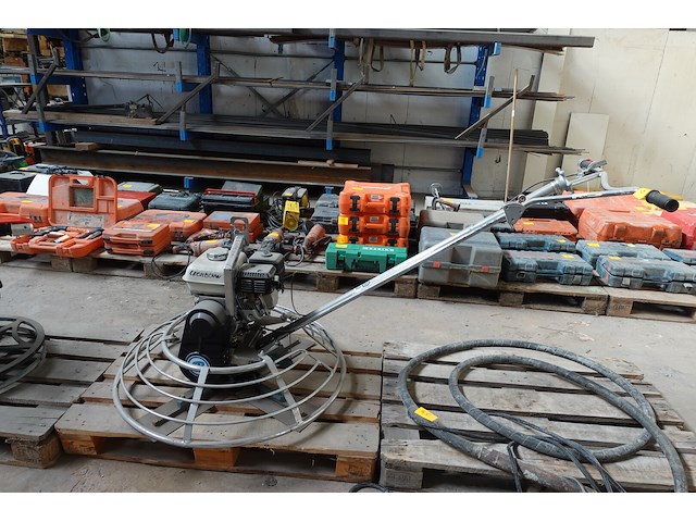 Betonpoliermachine - afbeelding 1 van  3