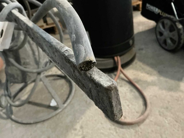 Betonpomp - afbeelding 4 van  5