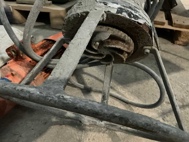 Betonpomp - afbeelding 5 van  5