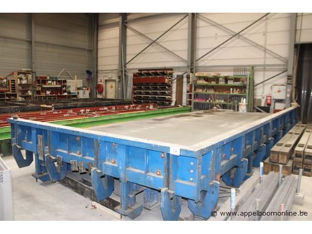 Betonproductietafel vollert-weckmann, afm plm 3,5x9, gew niet gekend - afbeelding 1 van  4