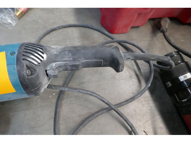 Betonschuurmachine makita - afbeelding 3 van  3