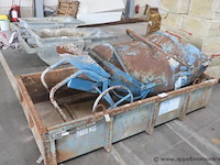 Betonsilo in metalen container - afbeelding 1 van  3