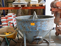 Betonstorter - afbeelding 1 van  3