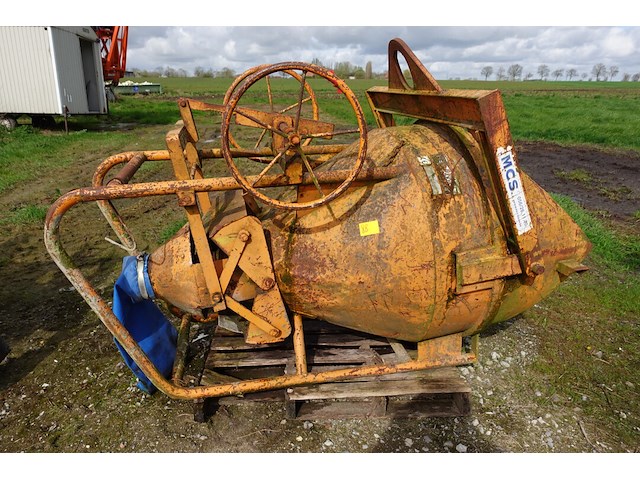 Betonstorter - afbeelding 1 van  5