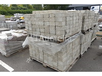 Betontegels 14,5x14,5x8 cm - afbeelding 1 van  7
