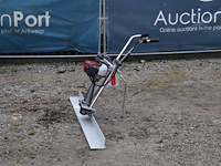 Betontrilbalk stroke 4 benzine nieuw - afbeelding 1 van  1