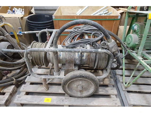 Betonvibrator - afbeelding 1 van  6