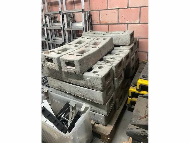 Betonvoeten (23x) - afbeelding 4 van  4