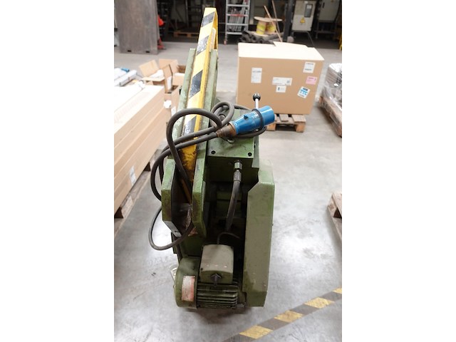 Beugelzaagmachine behringer - afbeelding 5 van  7