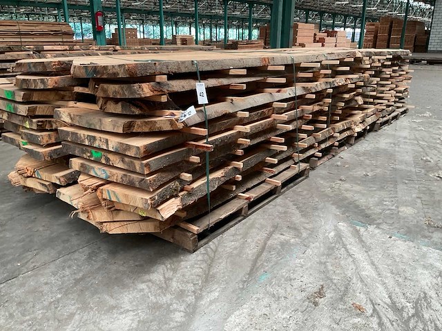 Beuken stamdelen 52 mm ca. 4 m³ - afbeelding 1 van  5