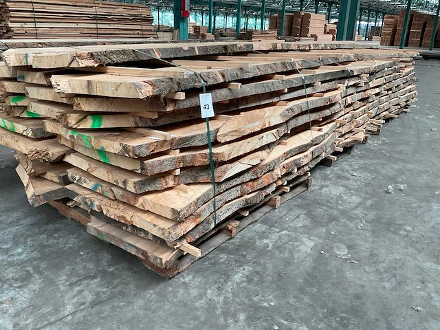 Beuken stamdelen 52 mm ca. 4 m³ - afbeelding 1 van  3